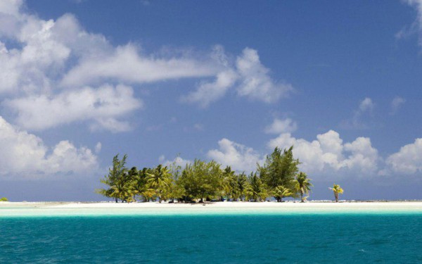 Tikehau Atoll island