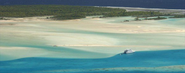 Tikehau Atoll island