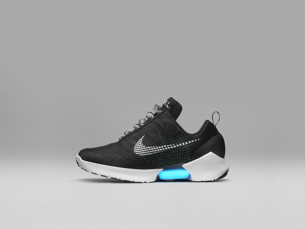 nike hyperadapt